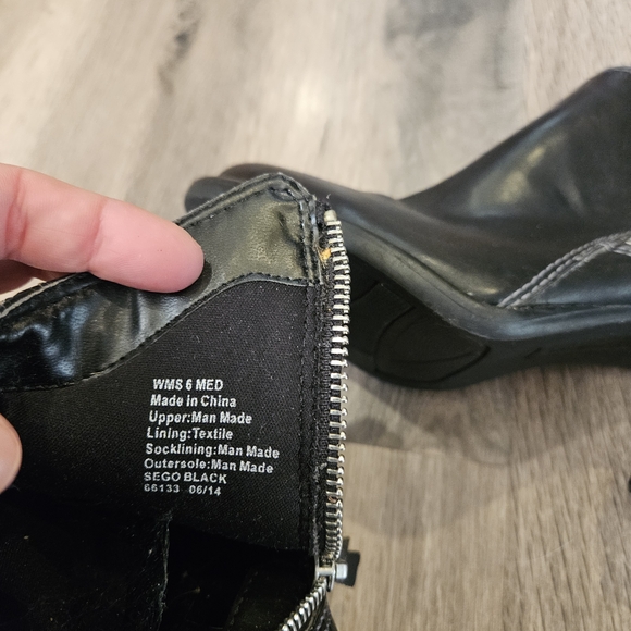 Natural Soul Black Ankle Booties with Zipper - Picture 4 of 5